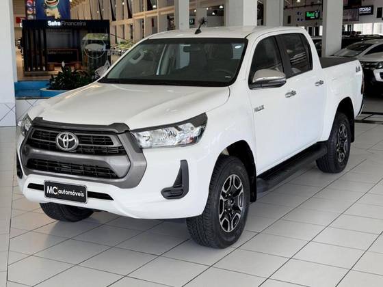 TOYOTA HILUX 2022