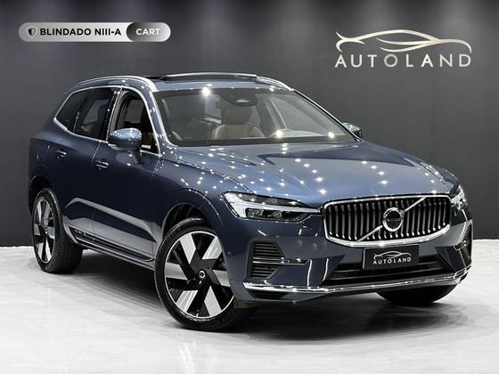 VOLVO XC60 2024