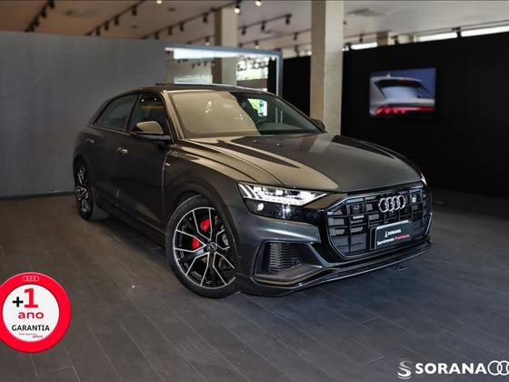 AUDI Q8 2023