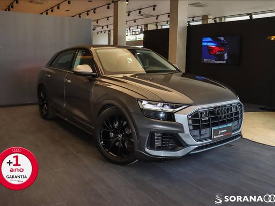 AUDI Q8 2019