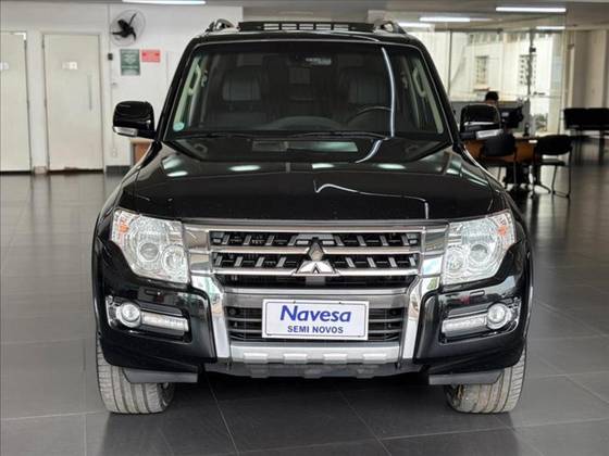 MITSUBISHI PAJERO FULL 2020