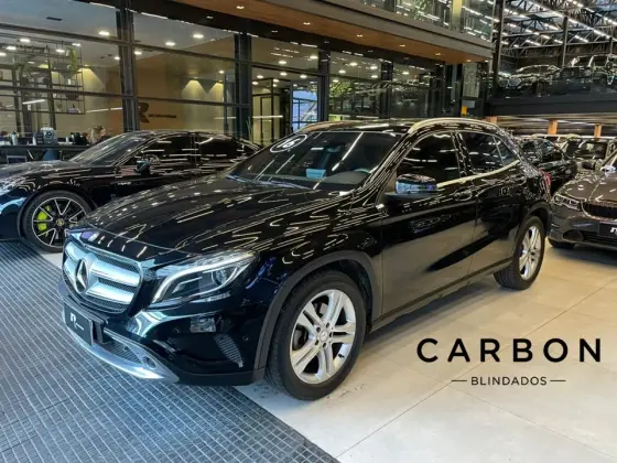 MERCEDES-BENZ GLA 250 2016
