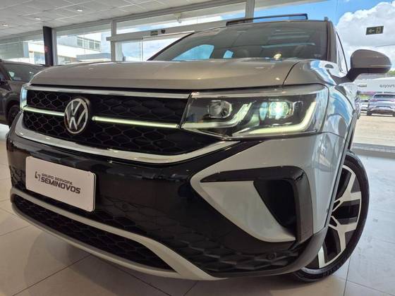 VOLKSWAGEN TAOS 2024
