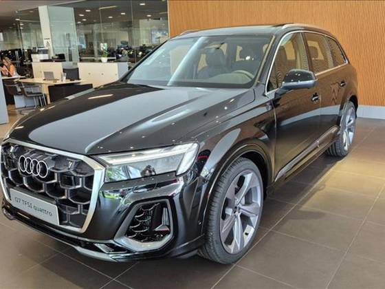 AUDI Q7 2025