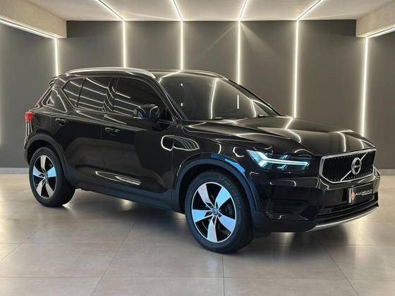 VOLVO XC40 2019