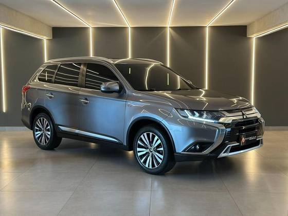 MITSUBISHI OUTLANDER 2019