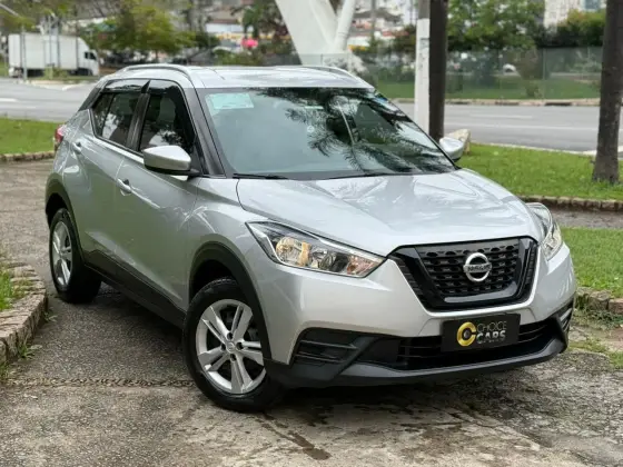 NISSAN KICKS 2020