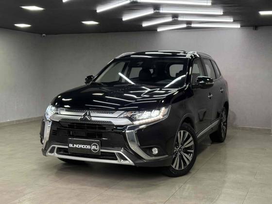 MITSUBISHI OUTLANDER 2022