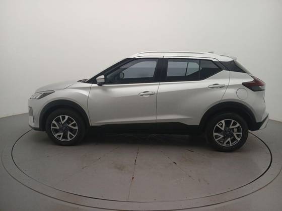 NISSAN KICKS 2024