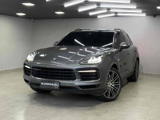 PORSCHE CAYENNE 2020