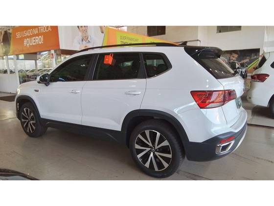 VOLKSWAGEN TAOS 2024
