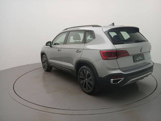 VOLKSWAGEN TAOS 2024