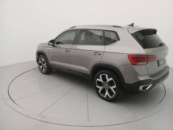 VOLKSWAGEN TAOS 2024