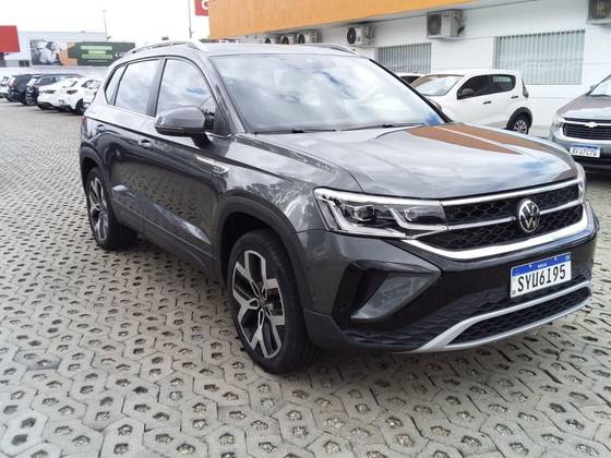 VOLKSWAGEN TAOS 2024