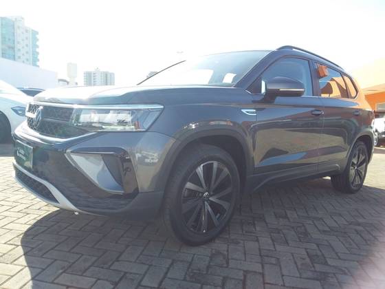 VOLKSWAGEN TAOS 2024