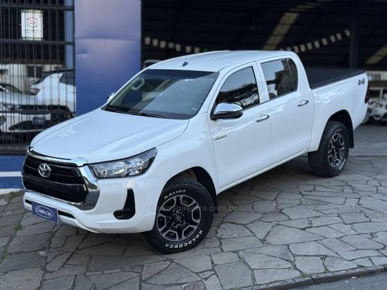 TOYOTA HILUX 2022