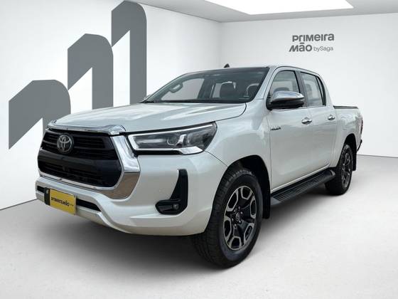 TOYOTA HILUX 2024