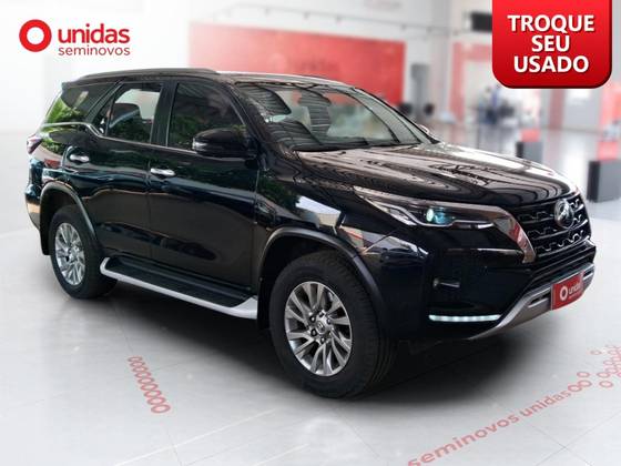 TOYOTA HILUX SW4 2022