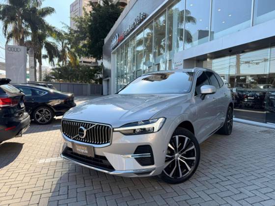VOLVO XC60 2023