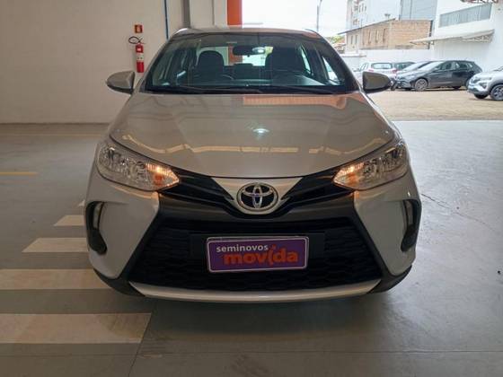 TOYOTA YARIS 2025