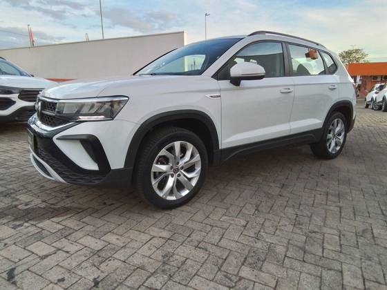 VOLKSWAGEN TAOS 2023