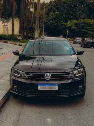 VOLKSWAGEN JETTA 2016