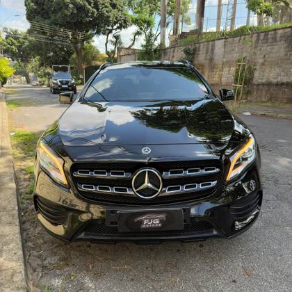 MERCEDES-BENZ GLA 250 2020