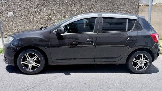 RENAULT SANDERO 2015