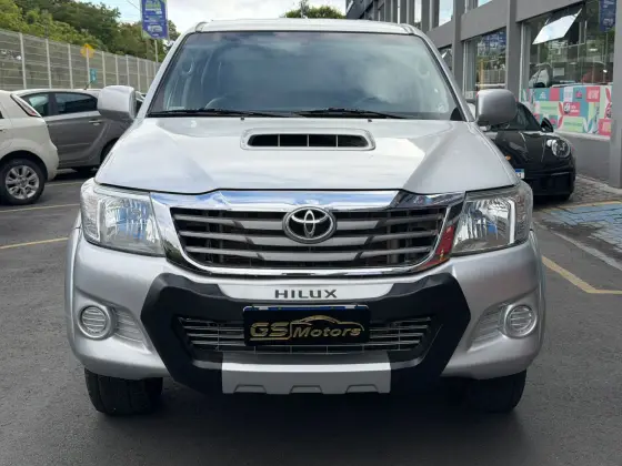 TOYOTA HILUX 2013