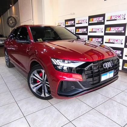 AUDI Q8 2022