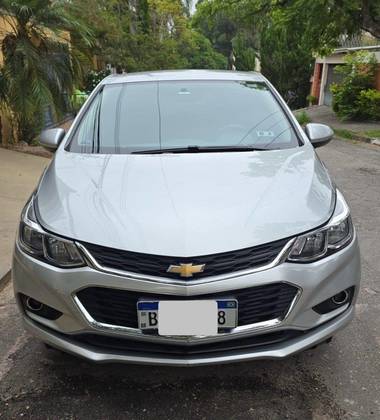 CHEVROLET CRUZE 2018