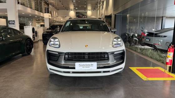 PORSCHE MACAN 2025
