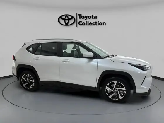 TOYOTA YARIS CROSS 2026