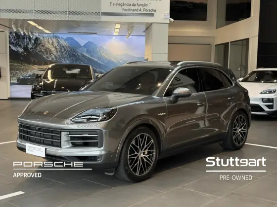PORSCHE CAYENNE 2025