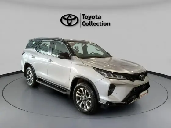 TOYOTA HILUX SW4 2022