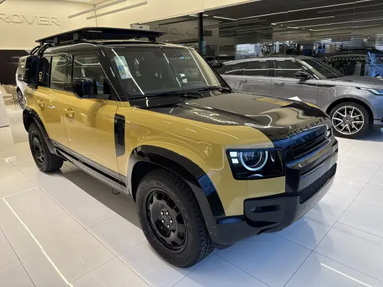LAND ROVER DEFENDER 2026