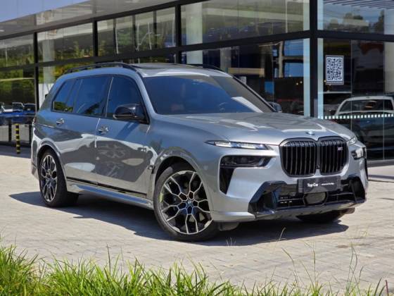 BMW X7 2025
