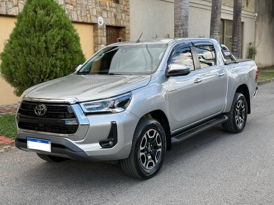 TOYOTA HILUX 2022