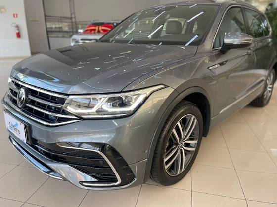 VOLKSWAGEN TIGUAN 2024
