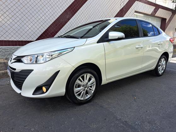 TOYOTA YARIS 2019