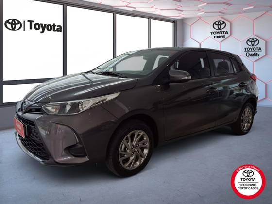 TOYOTA YARIS 2024