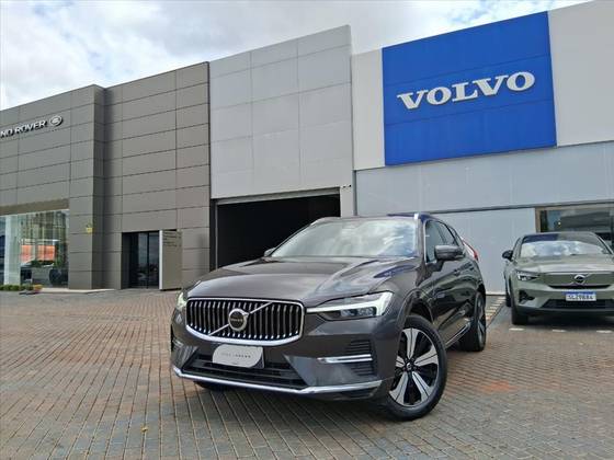 VOLVO XC60 2024