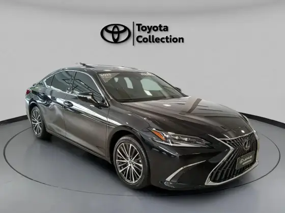 LEXUS ES 300h 2025