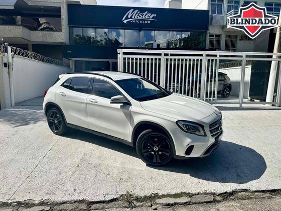 MERCEDES-BENZ GLA 200 2019