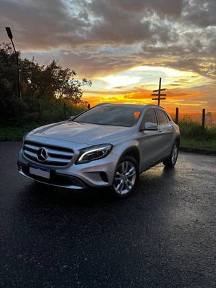 MERCEDES-BENZ GLA 200 2016